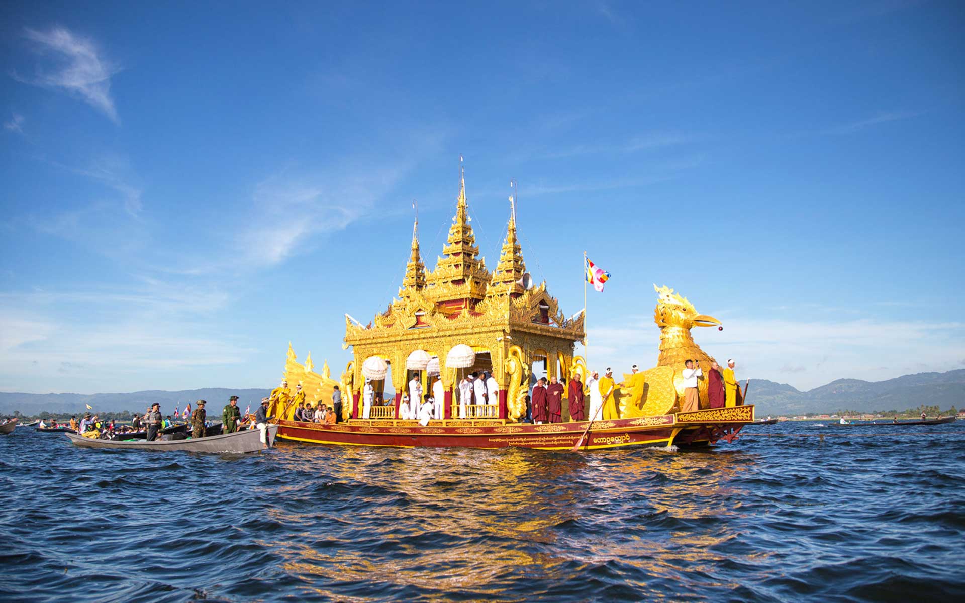 Phaung Daw Oo Pagoda Festival